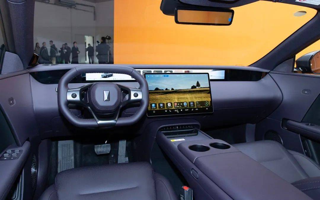 一周新車前瞻 極氪007GT或下探20萬(wàn)元內(nèi)，螢火蟲降價(jià)預(yù)期與智能電動(dòng)門趨勢(shì)解析